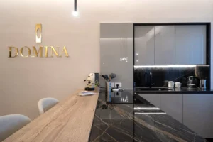 Domina